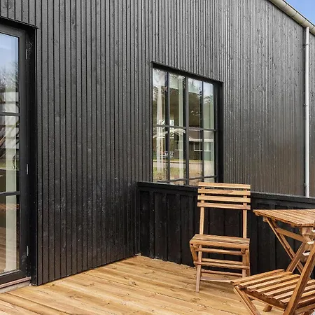 3 Bedroom In Holiday home