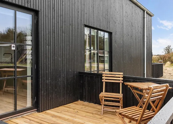 3 Bedroom In Holiday home