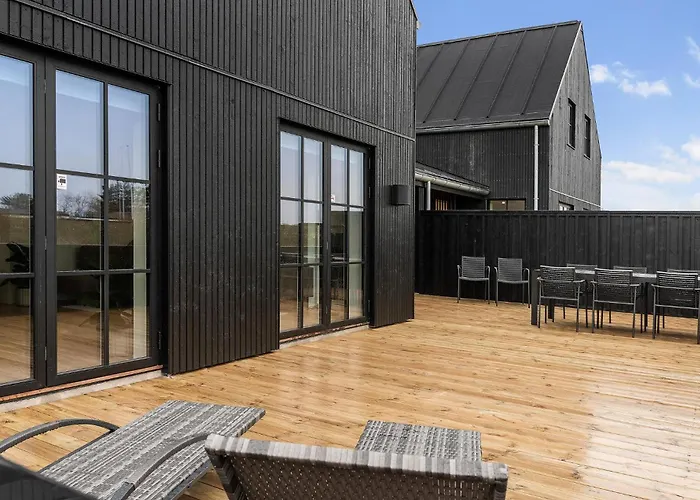 3 Bedroom In Holiday home
